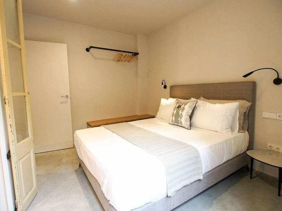 Velo Vern 3 Luxury Penthouse W Views Of City Wall Girona Kültér fotó