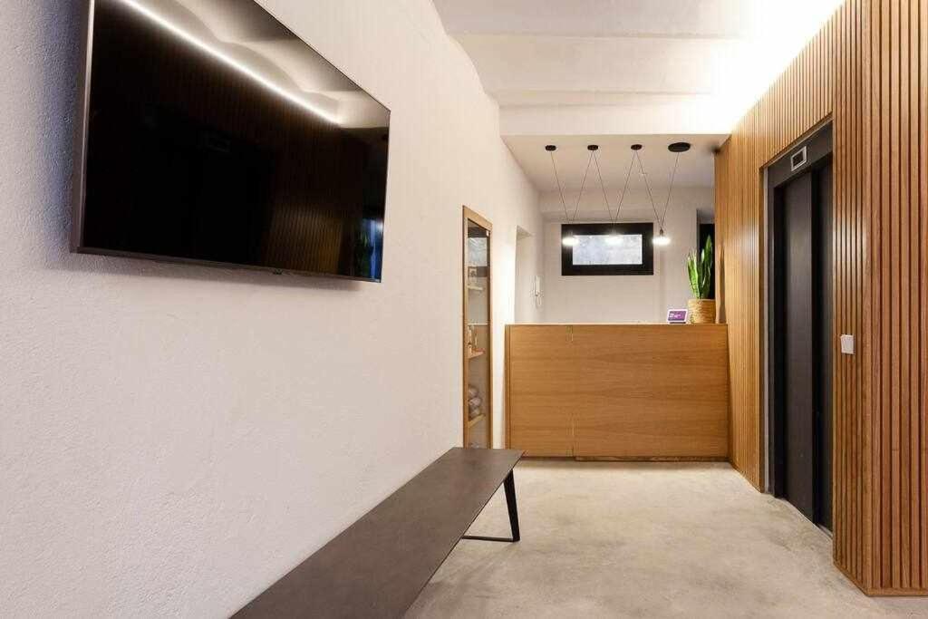 Velo Vern 3 Luxury Penthouse W Views Of City Wall Girona Kültér fotó