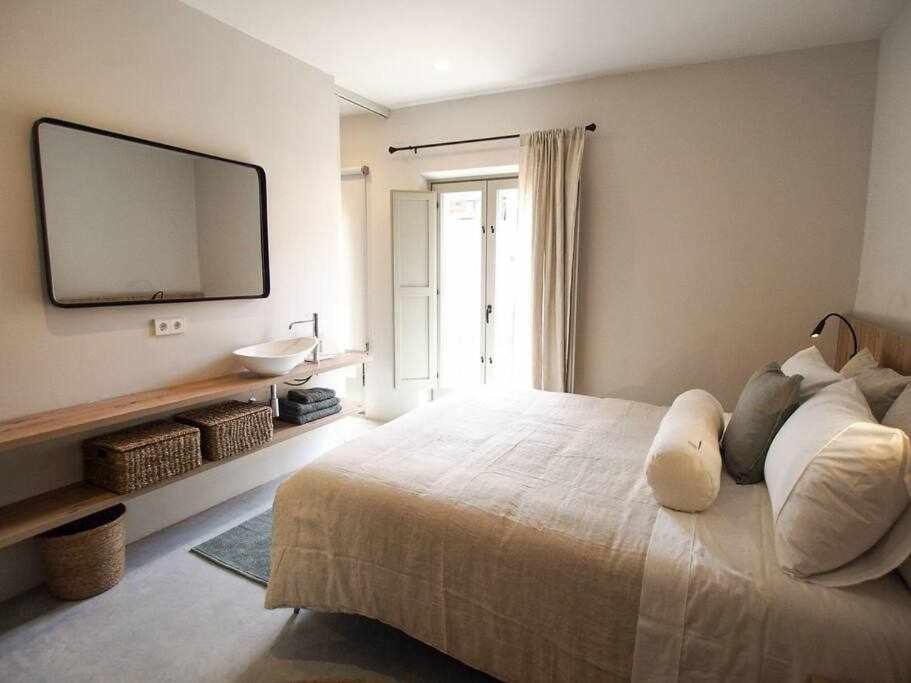 Velo Vern 3 Luxury Penthouse W Views Of City Wall Girona Kültér fotó